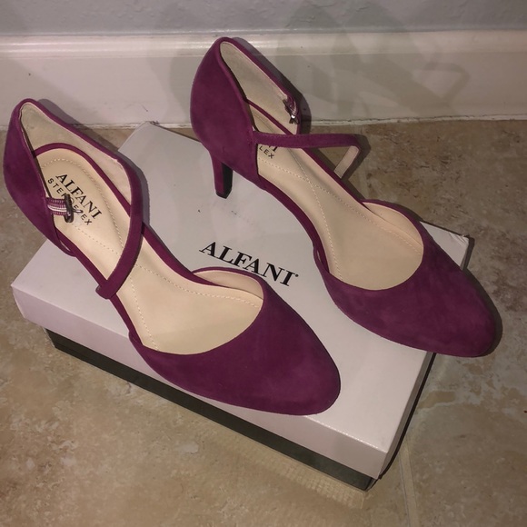 Shoes - Picture 2 of 2